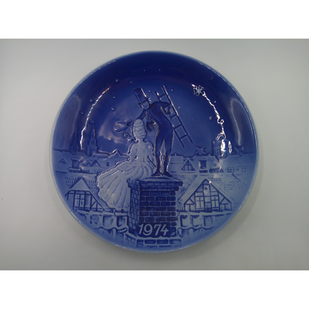 Desiree Denmark 1974 Mother Day Plate The Shepherdess and the Chimney Sweep Blue